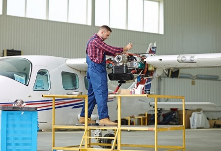 Singapore Unveils Pilot Training with Interactive Classrooms and Simulators